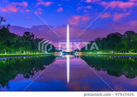 Washington Monument on the Reflecting Pool  47915428