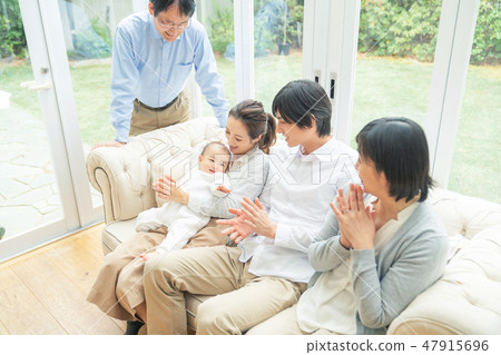 3 generations family family members 47915696