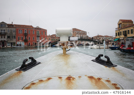 rusty metal boat grand canal venice italy perspect rusty metal boat grand canal venice italy perspect 47916144