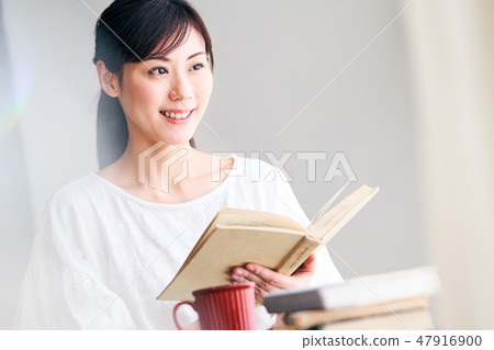 看書的女人 看書的女人 47916900