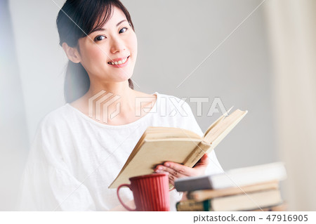 看書的女人 看書的女人 47916905