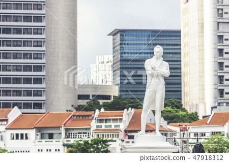 Singapore bicentennial Sir Stamford Raffles statue 47918312