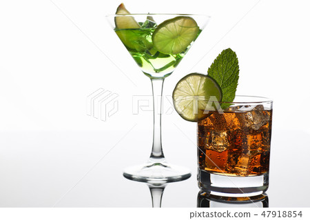 Group cocktail cola with whiskey mojito Group cocktail cola with whiskey mojito 47918854
