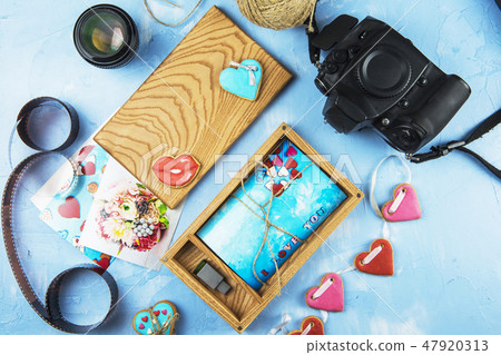 Wooden photo box with photo for Wedding Day. Wooden photo box with photo for Wedding Day. 47920313