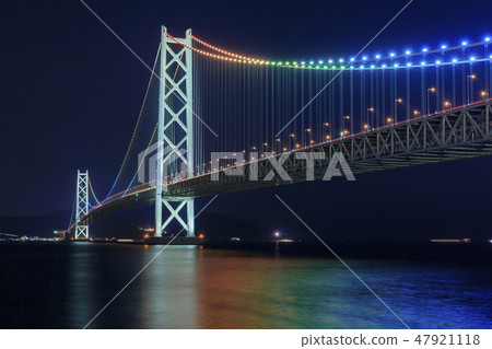 Akashi Kaikyo橋樑,兵庫縣夜視圖 Akashi Kaikyo橋樑,兵庫縣夜視圖 47921118