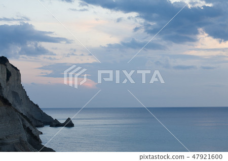 Beautiful coastline with cliffs in Corfu 47921600