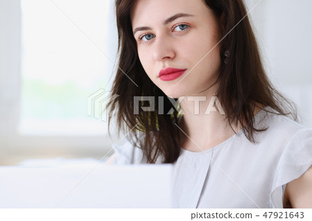 Beautiful smiling businesswoman portrait Beautiful smiling businesswoman portrait 47921643