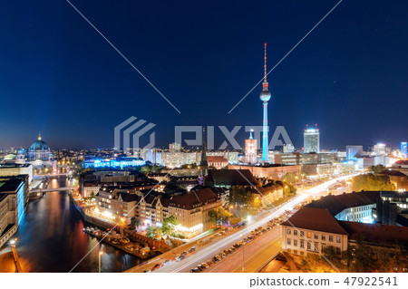 The best view on Berlin in the evening 47922541