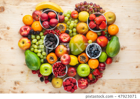 Rainbow fruits heart 47923071