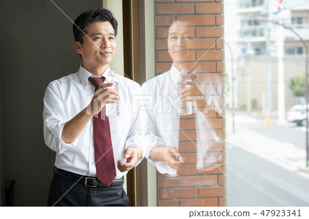 Male male lifestyle image 47923341