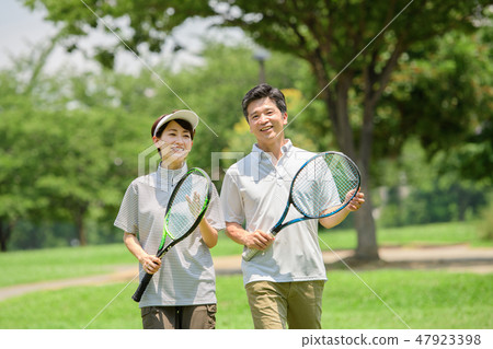 中間夫婦網球體育圖像 47923398