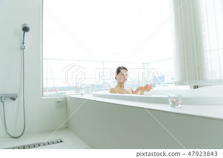 Middle senior beauty lifestyle image Middle senior beauty lifestyle image 47923843