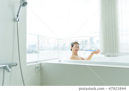 Middle senior beauty lifestyle image Middle senior beauty lifestyle image 47923844