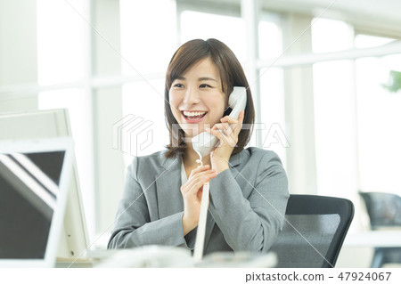 女商人書桌工作辦公室企業圖像 47924067