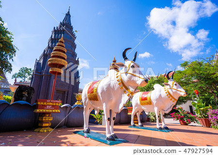 sculpture at Wat Preah Prom Rath Cambodia sculpture at Wat Preah Prom Rath Cambodia 47927594