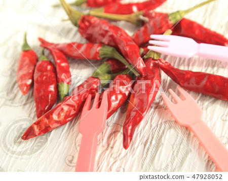 Fashionable snap of hawk nails (with cute fork) 47928052