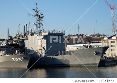 從掃雷艇平戶退役的潛艇救援母船Chiyota 47931672