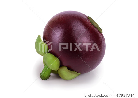 ripe mangosteen isolated on white background closeup ripe mangosteen isolated on white background closeup 47937314