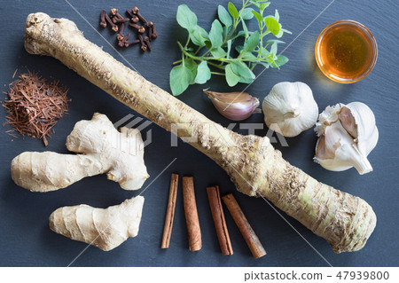 Foods with natural antibacterial properties Foods with natural antibacterial properties 47939800