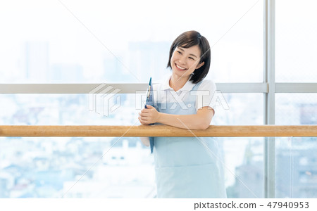 A woman in a nursing career 47940953