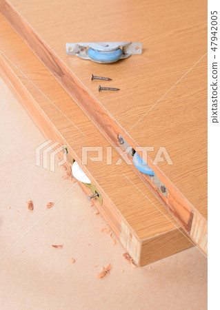 配件門修理 47942005