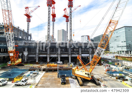 公寓/建築施工現場 47942309
