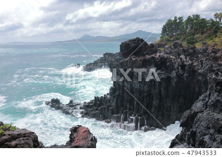 Daepo-dong Jangseoljeori,火山岩,海灘,海浪, Daepo-dong Jangseoljeori,火山岩,海灘,海浪, 47943533