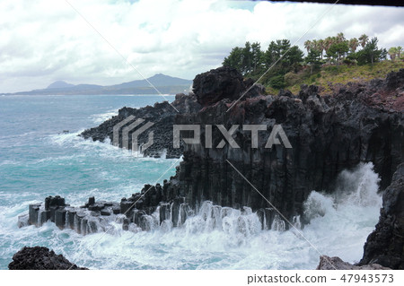 Daepo-dong Jangseoljeori, volcanic rock, beach, waves, 47943573