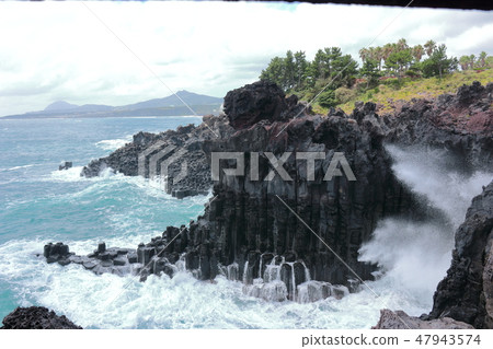 Daepo-dong Jangseoljeori, volcanic rock, beach, waves, Daepo-dong Jangseoljeori, volcanic rock, beach, waves, 47943574