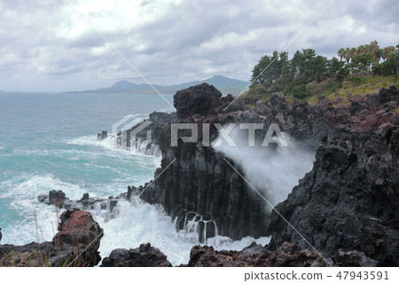 Daepo-dong Jangseoljeori, volcanic rock, beach, waves, Daepo-dong Jangseoljeori, volcanic rock, beach, waves, 47943591