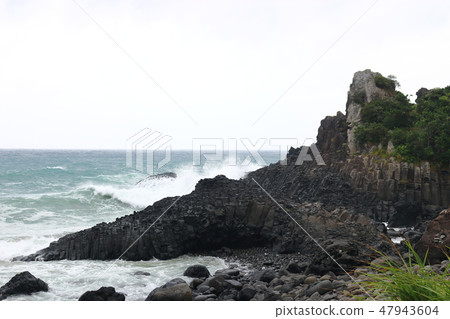 Daepo-dong Jangseoljeori,火山岩,海灘,海浪, Daepo-dong Jangseoljeori,火山岩,海灘,海浪, 47943604