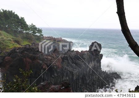 Daepo-dong Jangseoljeori, volcanic rock, beach, waves, 47943611