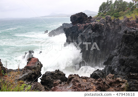 Daepo-dong Jangseoljeori,火山岩,海灘,海浪, Daepo-dong Jangseoljeori,火山岩,海灘,海浪, 47943618