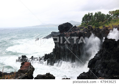 Daepo-dong Jangseoljeori, volcanic rock, beach, waves, Daepo-dong Jangseoljeori, volcanic rock, beach, waves, 47943625
