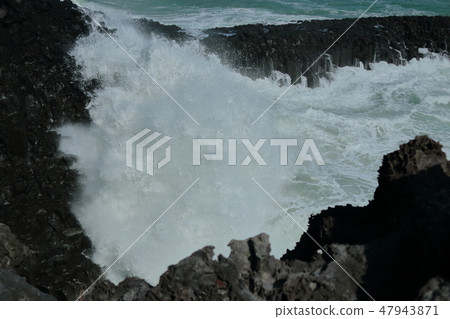 Daepo-dong Jangseoljeori, volcanic rock, beach, lava, wave, 47943871