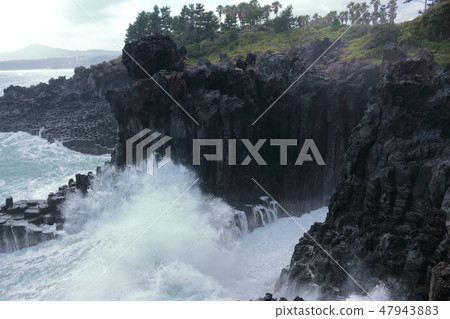 Daepo-dong Jangseoljeori, volcanic rock, beach, lava, wave, 47943883