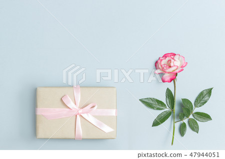 present present 47944051