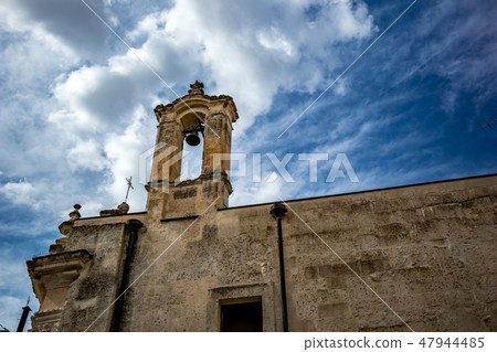 Beautiful medieval church in Italy Beautiful medieval church in Italy 47944485