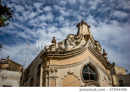 Beautiful medieval church in Italy Beautiful medieval church in Italy 47944496