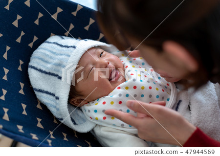 媽媽和寶寶 47944569