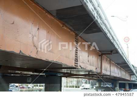 有舊油漆的立體交叉 有舊油漆的立體交叉 47945587