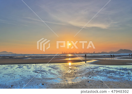 Sunset over the HA PAK LAI Sunset over the HA PAK LAI 47948302