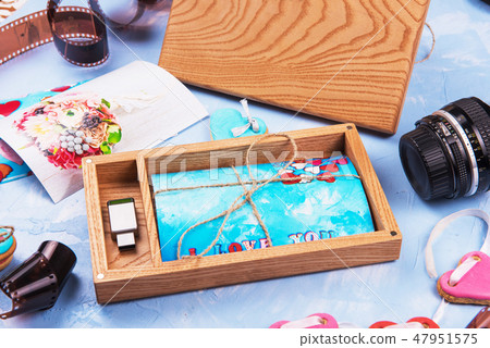 Wooden photo box with photo for Wedding Day. 47951575