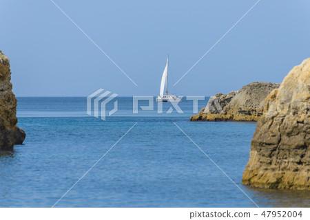 White sailing yacht White sailing yacht 47952004