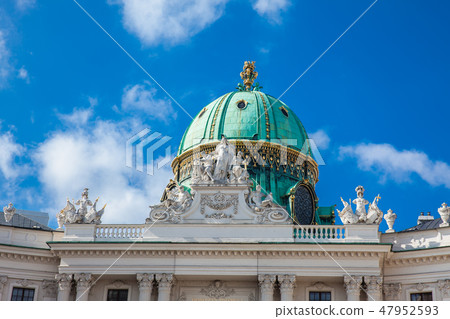 The Hofburg in Vienna 47952593