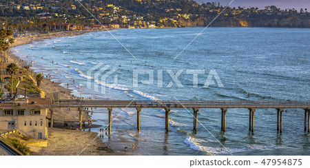 Scripps Pier and San Diego shoreline with houses 47954875