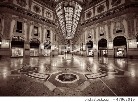 Galleria Vittorio Emanuele II interior 47962019