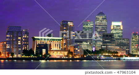 London Canary Wharf at night London Canary Wharf at night 47963104