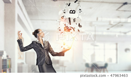 Woman IT manager 47963463