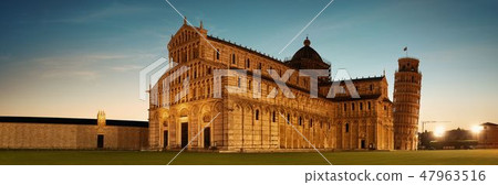Leaning tower cathedral in Pisa night panorama Leaning tower cathedral in Pisa night panorama 47963516